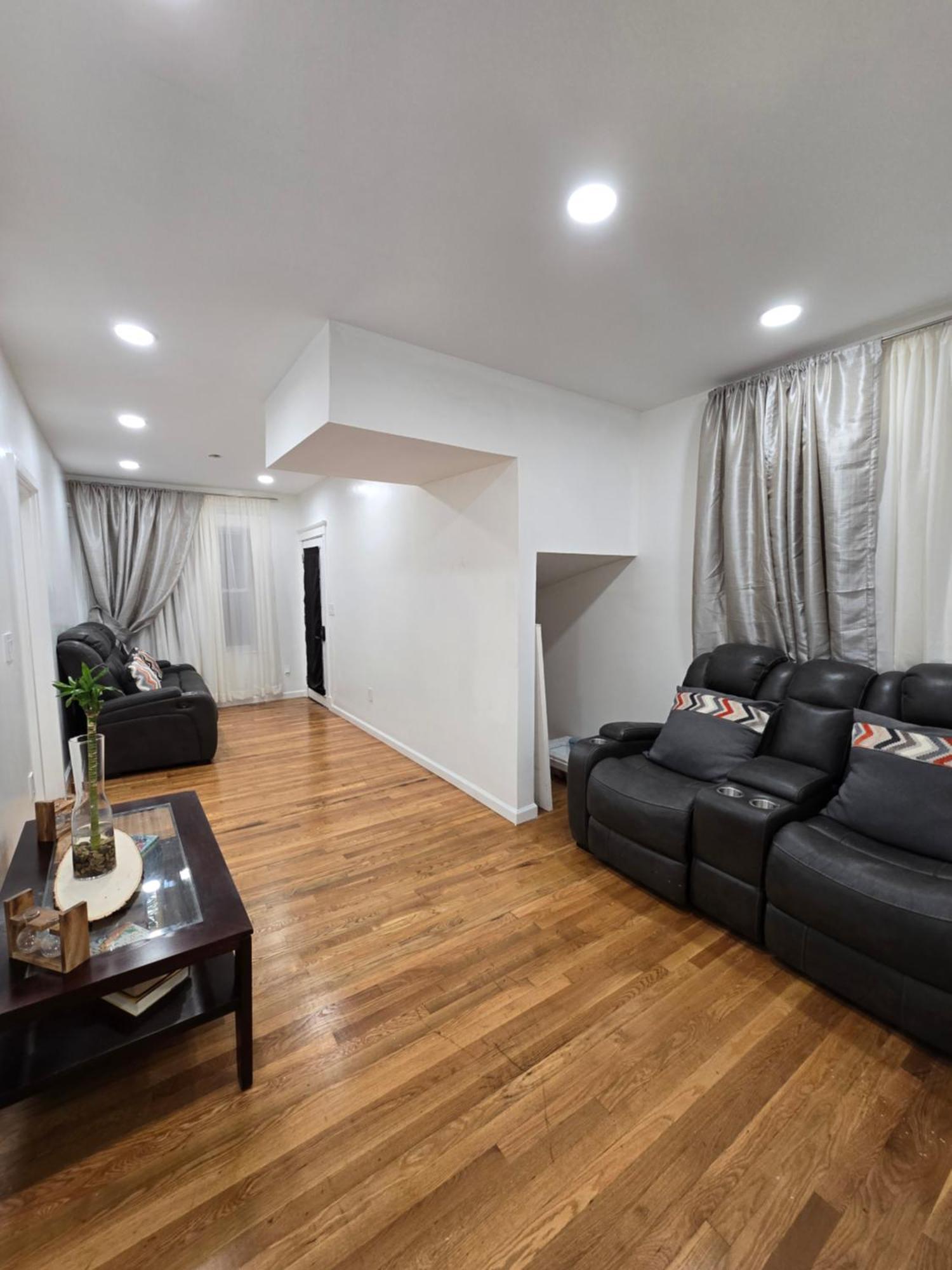 Beautiful Boston Bedroom - New Renovation Экстерьер фото